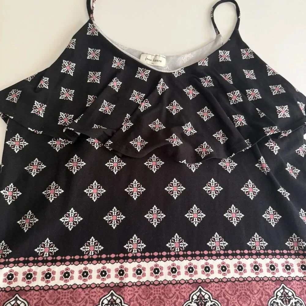 Free Kisses Floral Sleeveless Round Neck Stretch Blouse Size XL‎ - Picture 5 of 9